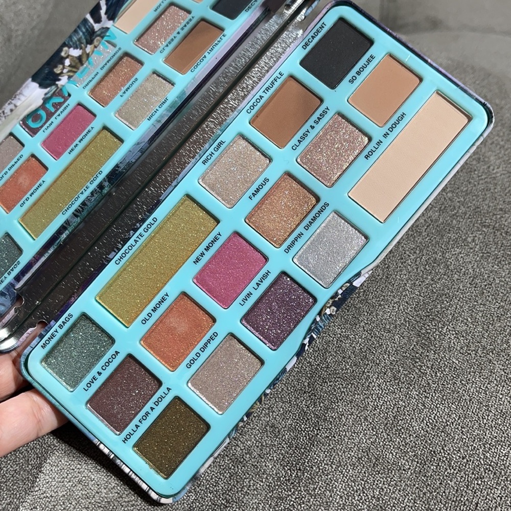 🥰🥰Okalan Metallic/Matte Eyeshadow🥰🥰